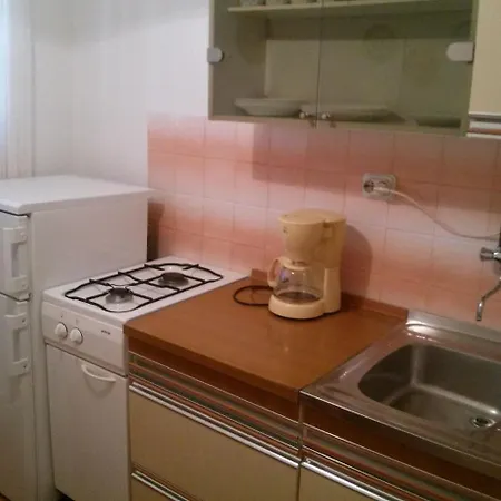 Jakov Apartamento